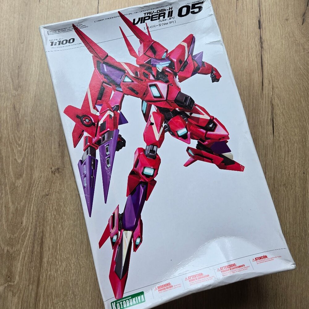 Kotobukiya's TRV-06k-H Viper II (Ver.1P) Model Kit 1:100 Scale